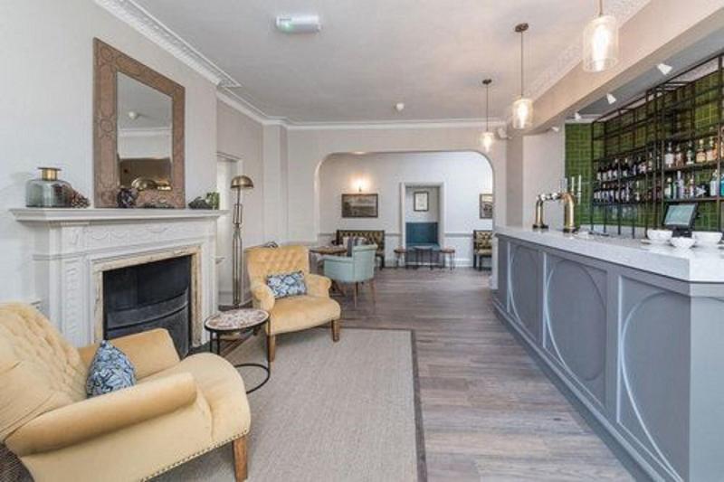 Lansdown Grove - Bar