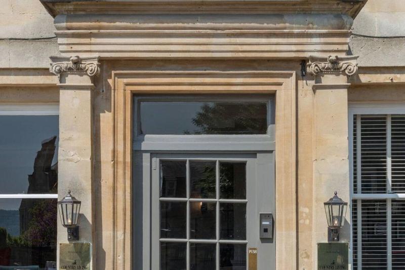 Lansdown Grove - Genel