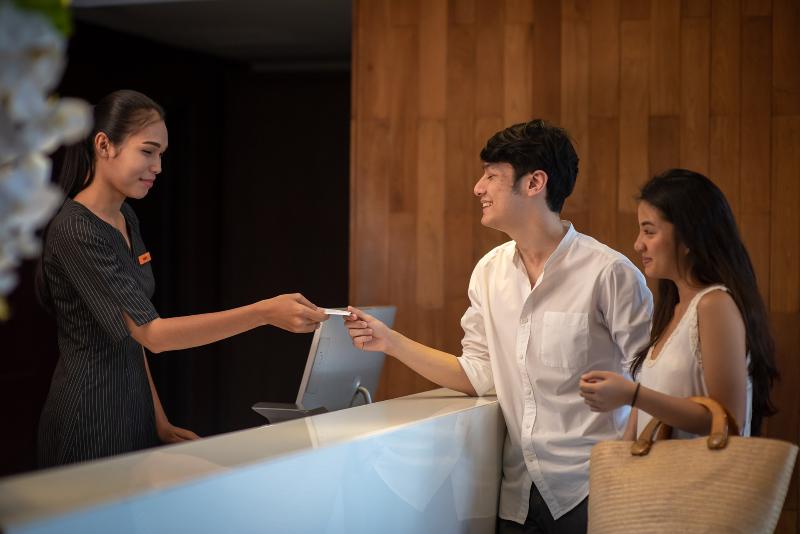 Page 10 Hotel Pattaya - Lobi