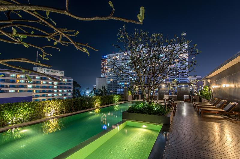Page 10 Hotel Pattaya - Teras