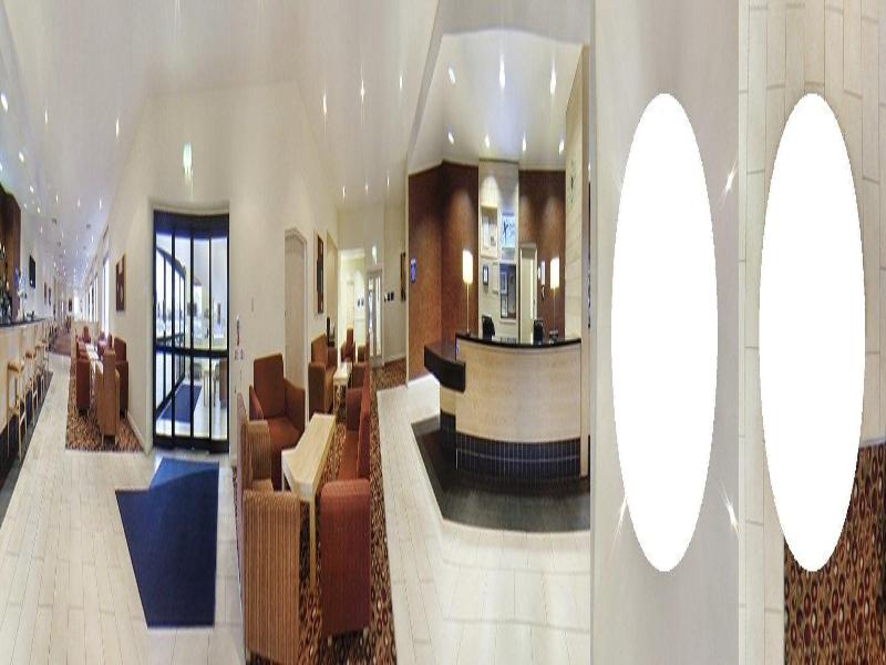 Holiday Inn Express Antrim - Lobi