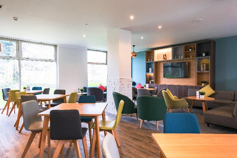 Holiday Inn Express Doncaster - Bar
