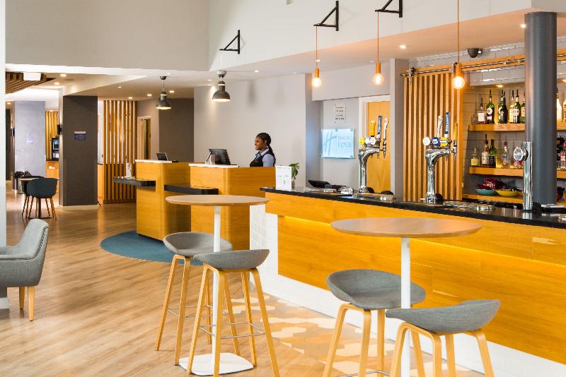 Holiday Inn Express Leeds City Centre Armouries - Bar