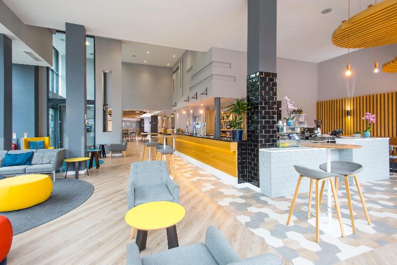 Holiday Inn Express Leeds City Centre Armouries - Lobi