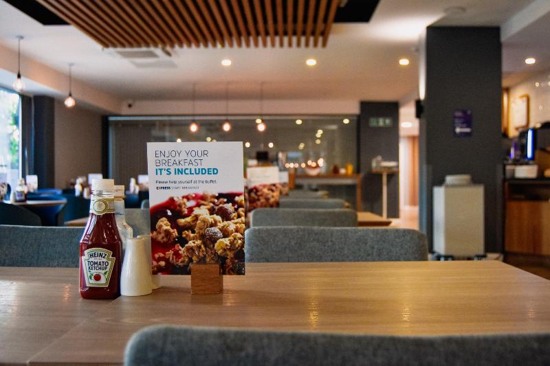 Holiday Inn Express Leeds City Centre Armouries - Restoran