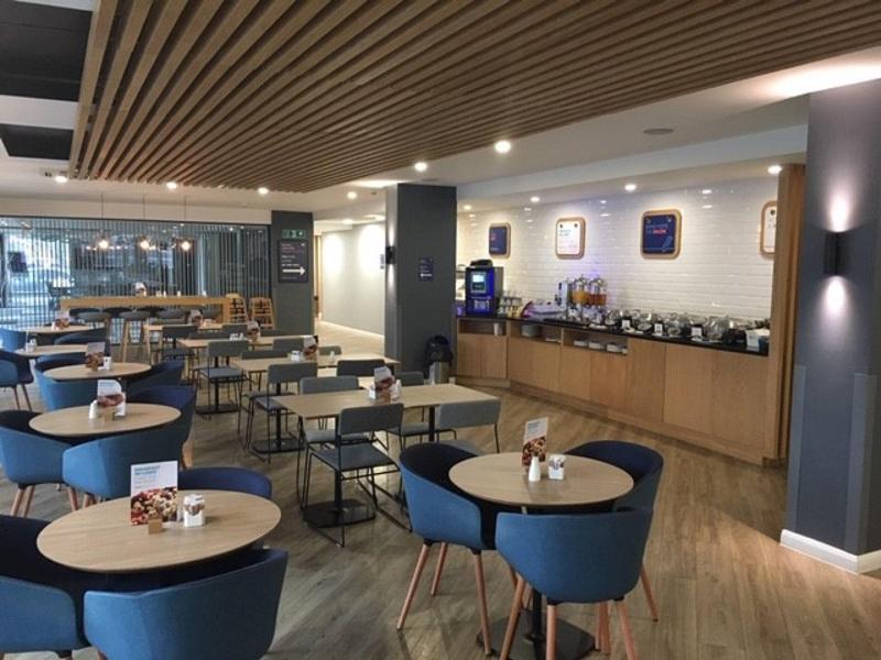 Holiday Inn Express Leeds City Centre Armouries - Restoran