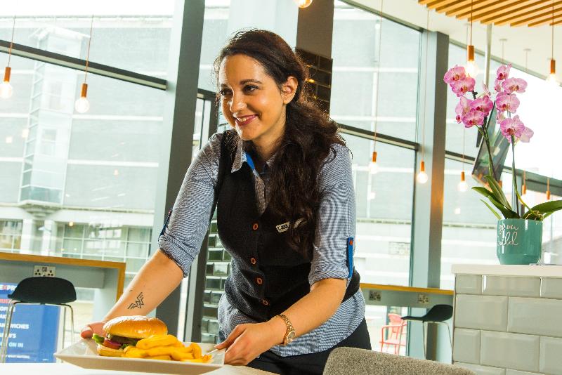 Holiday Inn Express Leeds City Centre Armouries - Restoran