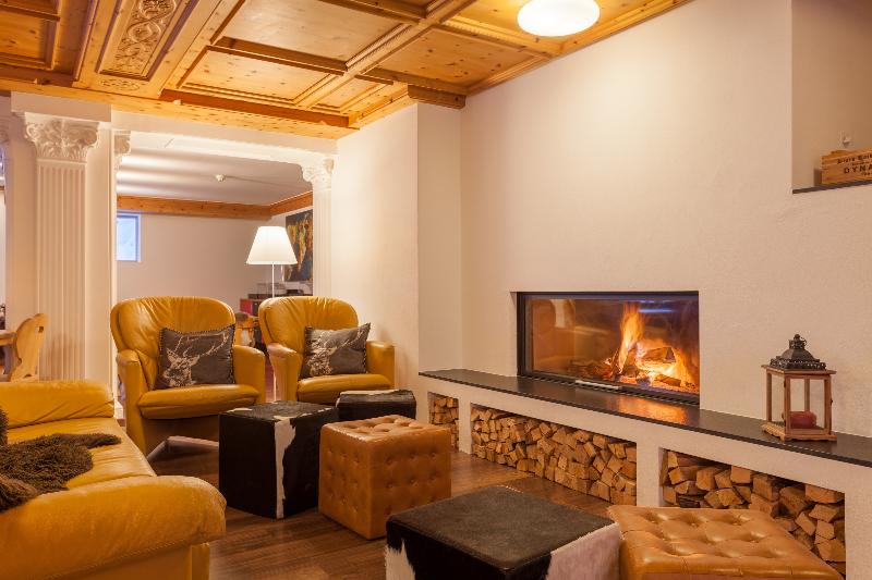 Boutique Hotel Cervus - Lobi