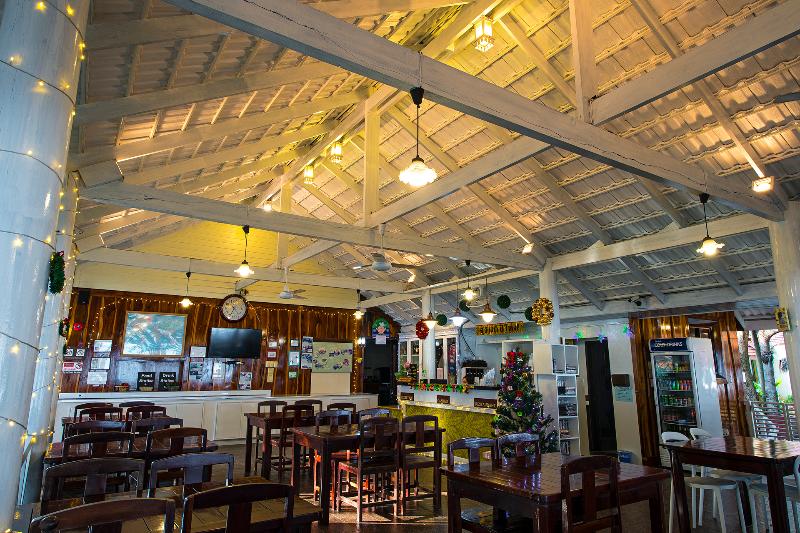 Rocky Point Resort - Lobi