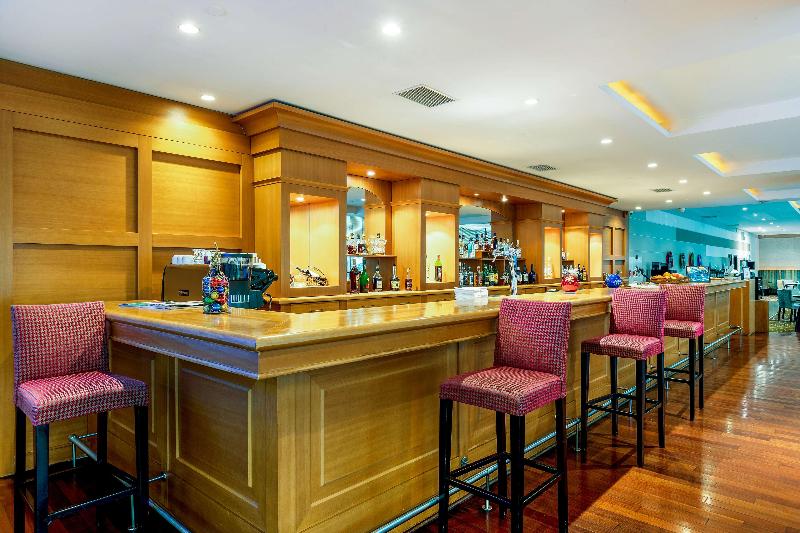 Park Inn by Radisson Baku Hotel - Bar