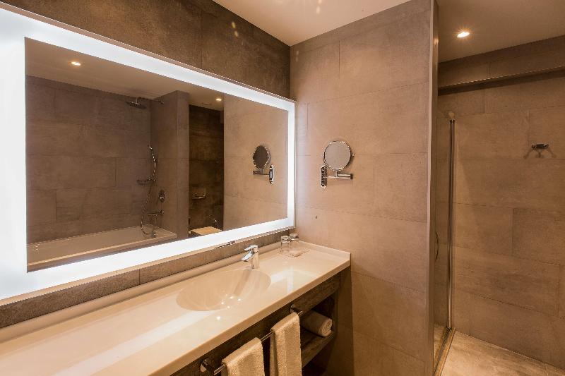 Park Inn by Radisson Baku Hotel - Oda
