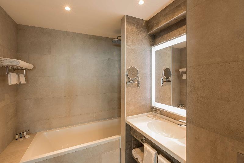 Park Inn by Radisson Baku Hotel - Oda