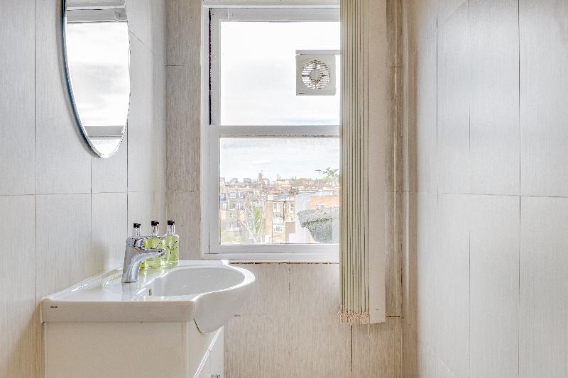 1 Lexham Gardens - Oda