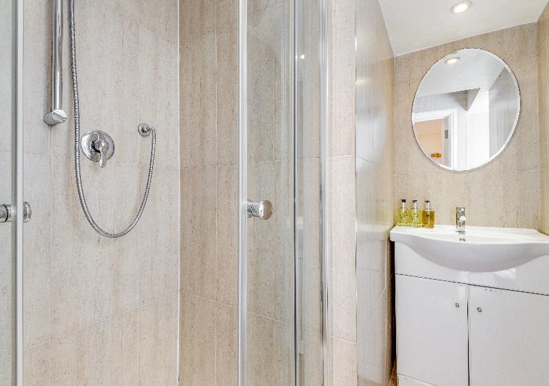 1 Lexham Gardens - Oda
