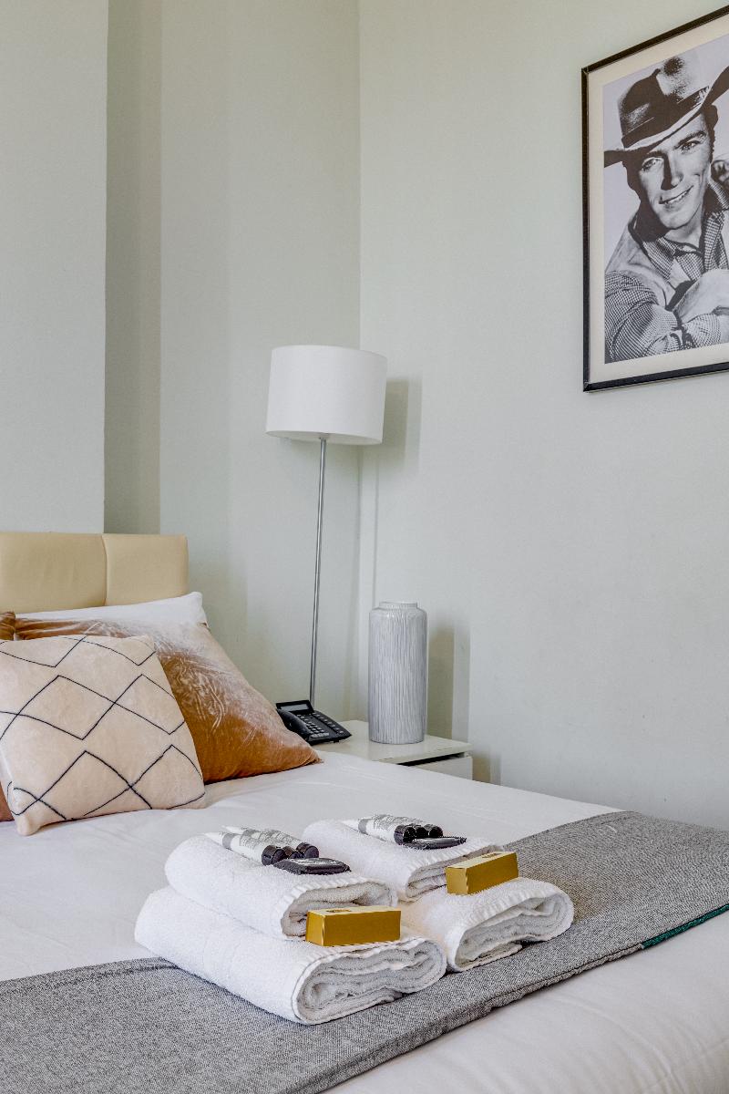 1 Lexham Gardens - Oda