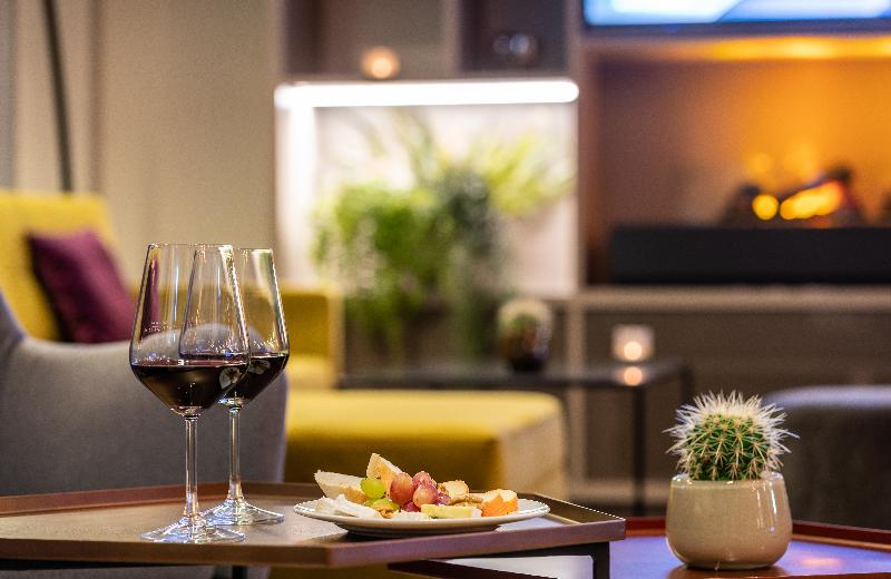 Leonardo Hotel Düsseldorf Airport - Ratingen - Lobi