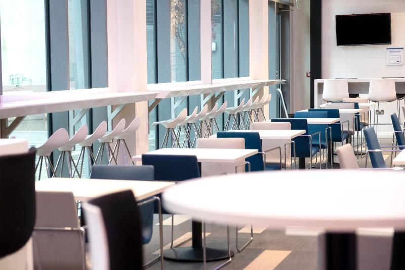 Holiday Inn Express Manchester City Centre Arena - Bar
