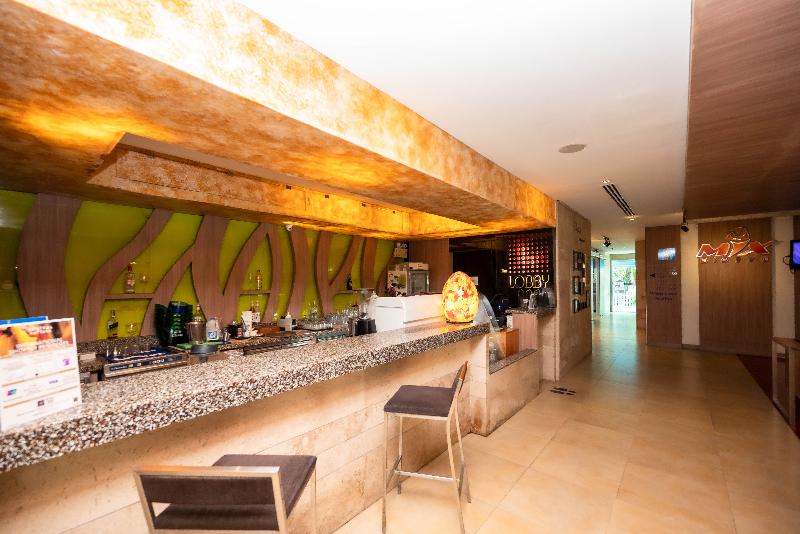 Centara Pattaya Hotel - Bar