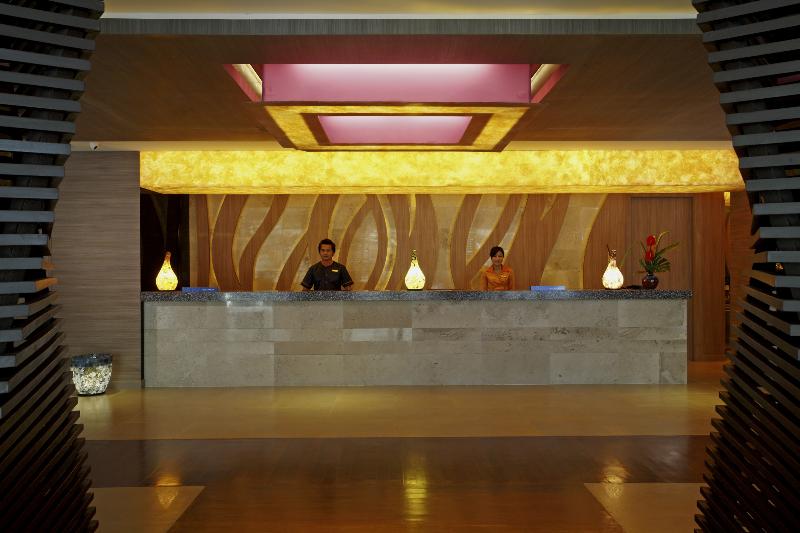 Centara Pattaya Hotel - Lobi