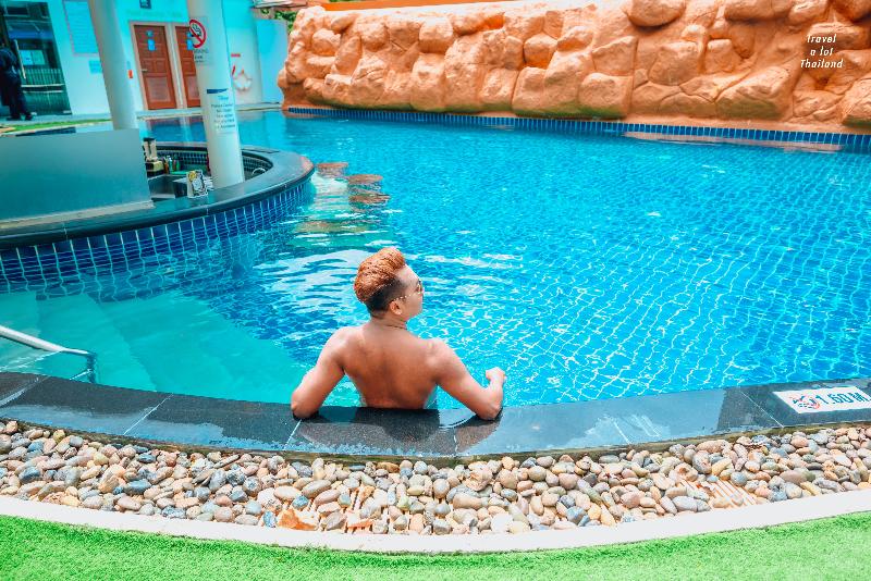 Centara Pattaya Hotel - Havuz