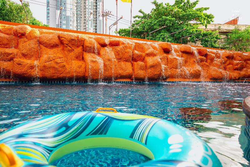 Centara Pattaya Hotel - Havuz