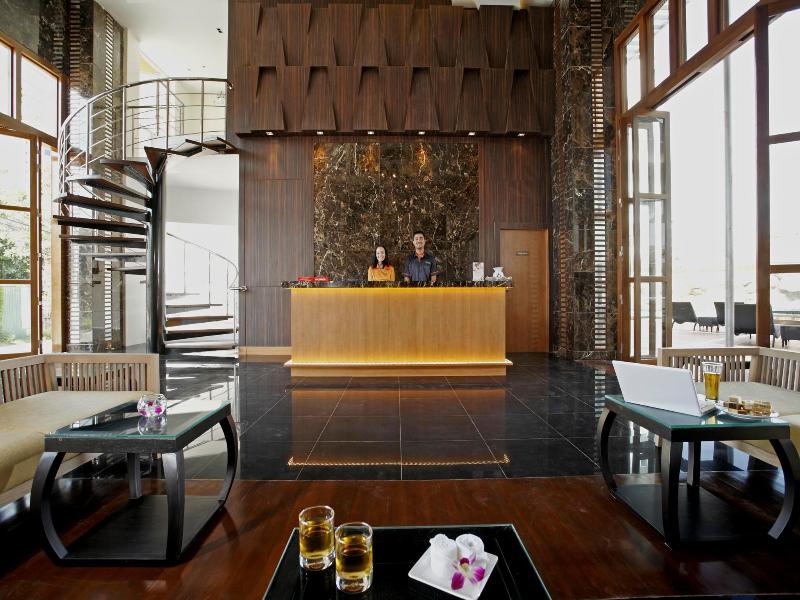 Centara Nova Hotel Pattaya - Lobi