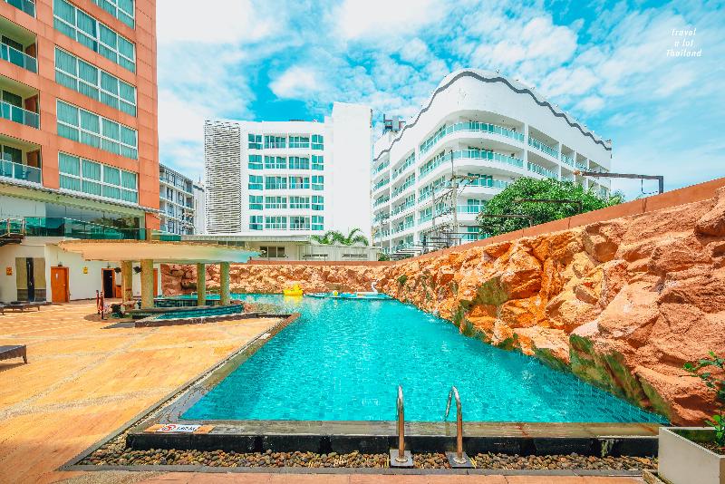 Centara Nova Hotel Pattaya - Havuz