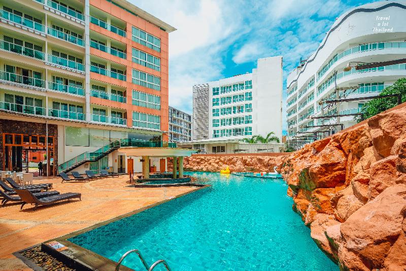 Centara Nova Hotel Pattaya - Havuz