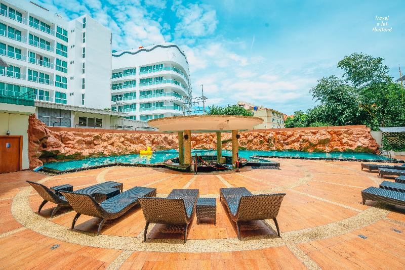 Centara Nova Hotel Pattaya - Havuz
