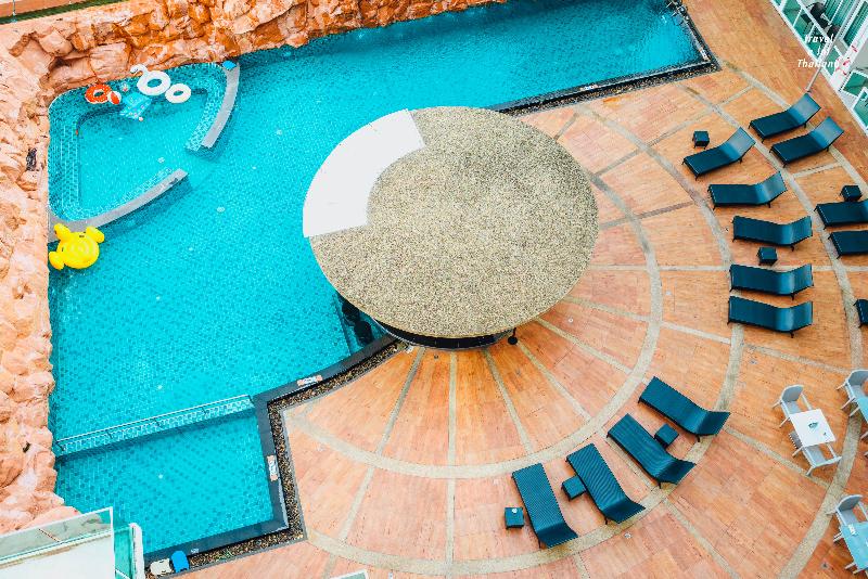 Centara Nova Hotel Pattaya - Havuz