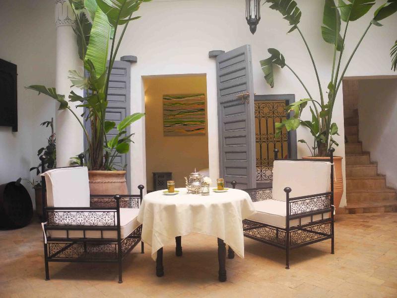 Riad Linda - Lobi