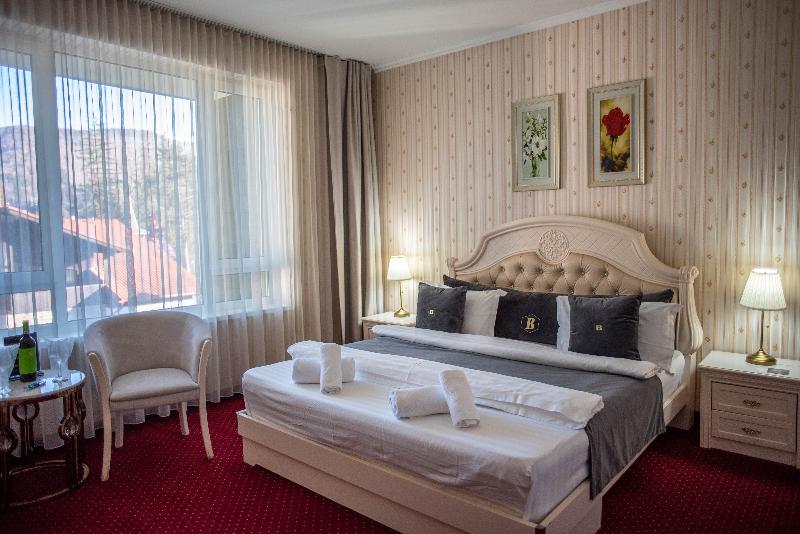 Carpathia Hotel - Oda