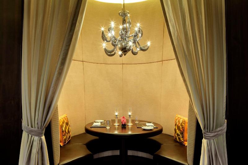 St. Regis Saadiyat Island Abu Dhabi - Restoran