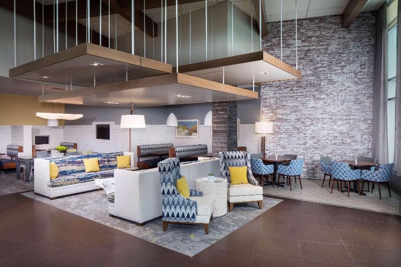 Hyatt Place Long Island East End - Lobi