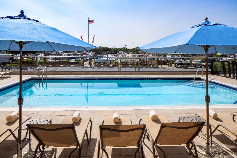 Hyatt Place Long Island East End - Havuz