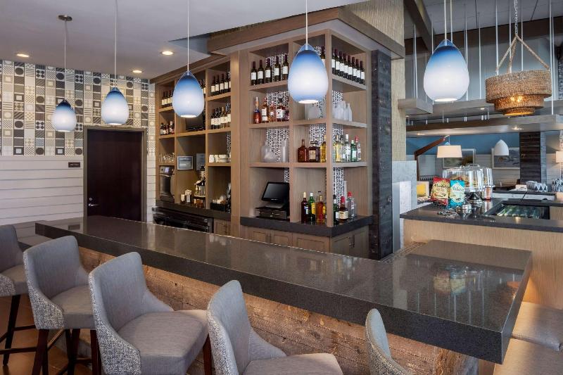 Hyatt Place Long Island East End - Restoran