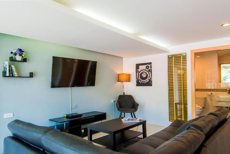 Hallo Patong Hotel & Restaurant - Lobi