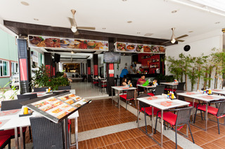Hallo Patong Hotel & Restaurant fotoÄŸrafÄ±