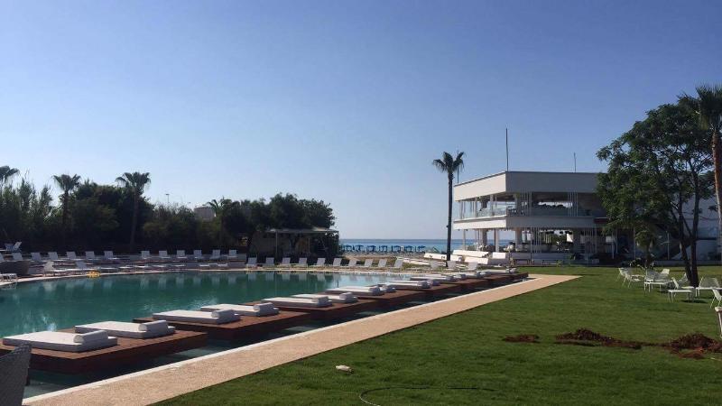 So White Beach Resort - Havuz