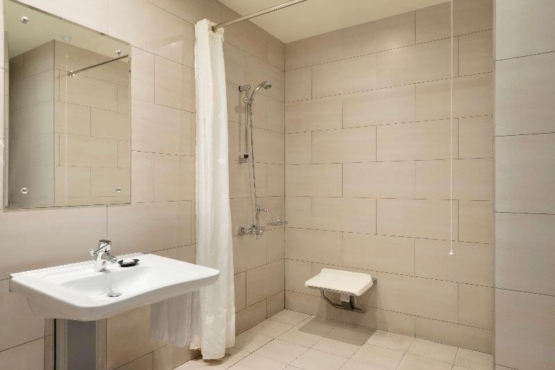 Ramada by Wyndham Abu Dhabi Downtown - Oda