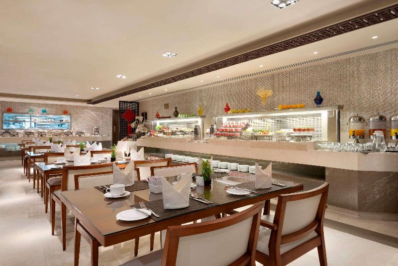 Ramada by Wyndham Abu Dhabi Downtown - Restoran