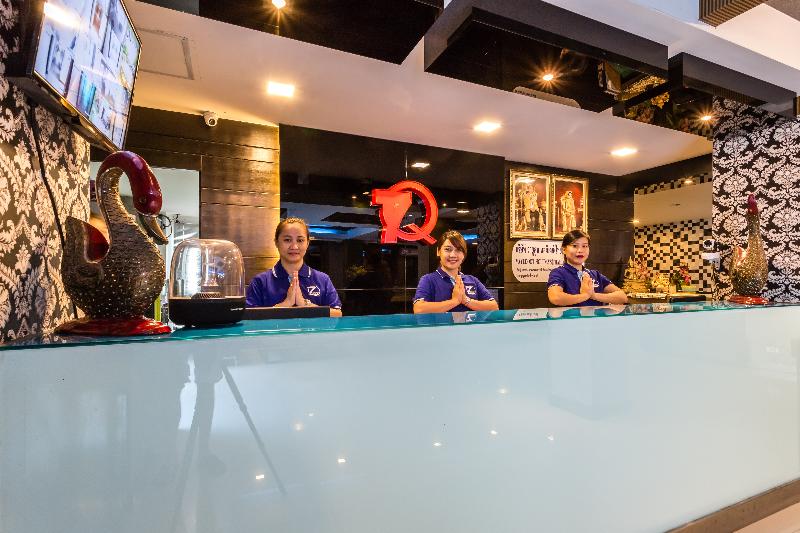 7Q Patong Beach Hotel - Lobi