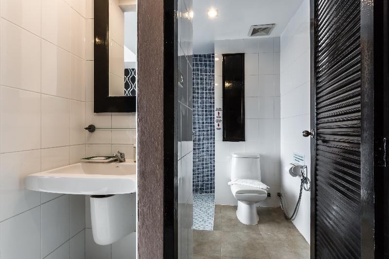 7Q Patong Beach Hotel - Oda
