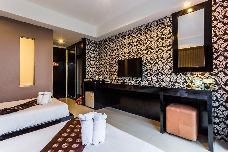 7Q Patong Beach Hotel - Oda