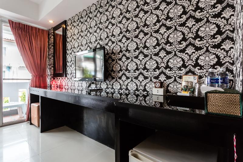 7Q Patong Beach Hotel - Oda