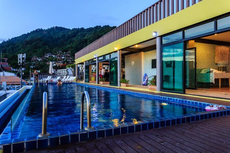 7Q Patong Beach Hotel - Havuz