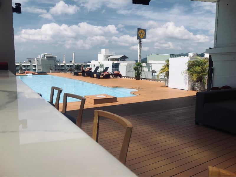 Days Inn by Wyndham Patong Beach Phuket - Bar