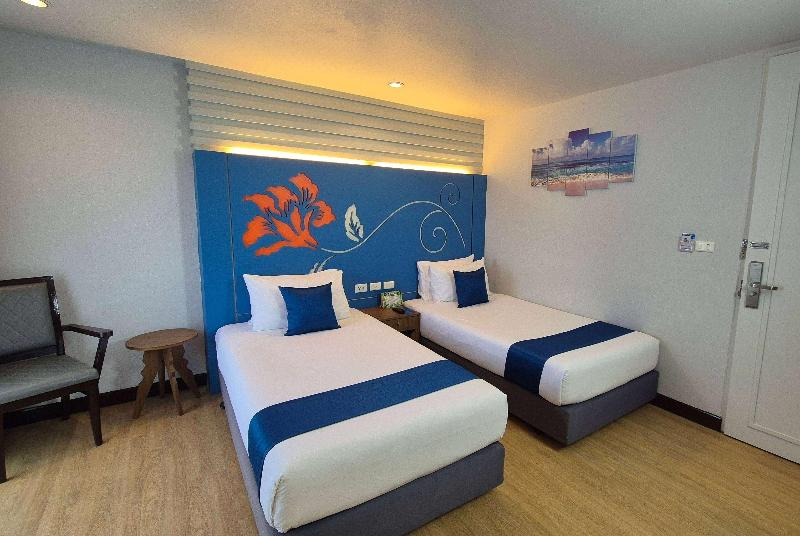 Days Inn by Wyndham Patong Beach Phuket - Oda