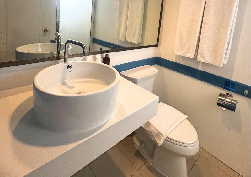 Days Inn by Wyndham Patong Beach Phuket - Oda
