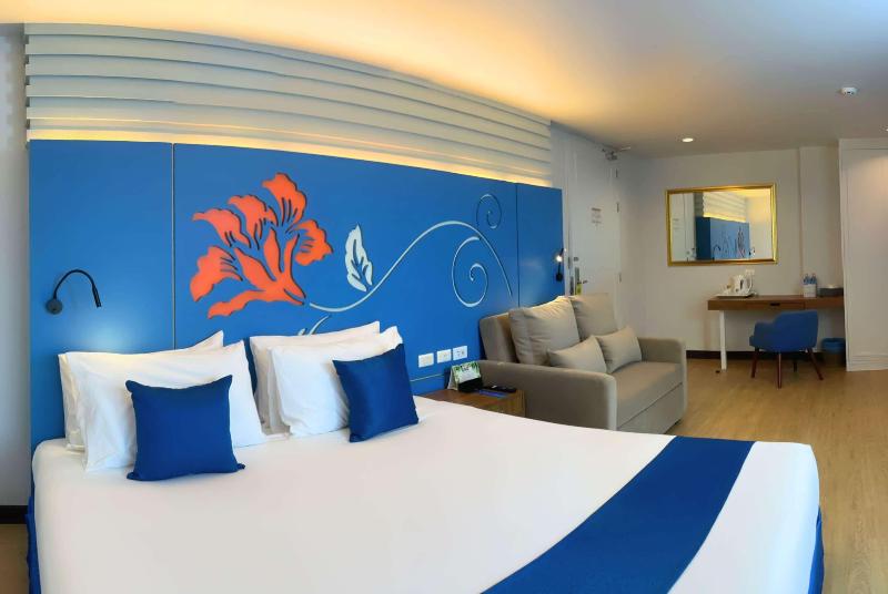 Days Inn by Wyndham Patong Beach Phuket - Oda